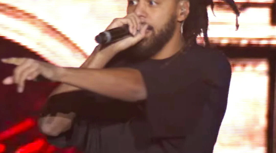 J. Cole baigė laikotarpį Kinijos krepšinio komandoje